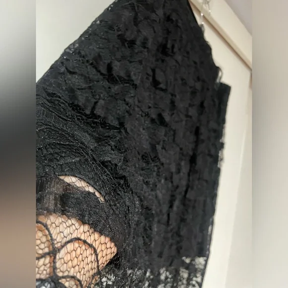▪️Black Lace High Low Skirt▪️ - Picture 4 of 5
